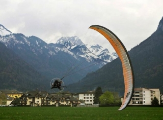 Tenga cuidado al despegar 